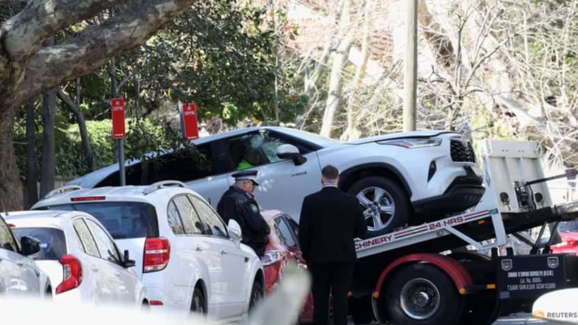 Lelaki diberkas selepas kereta rempuh bangunan konsulat Rusia di Sydney