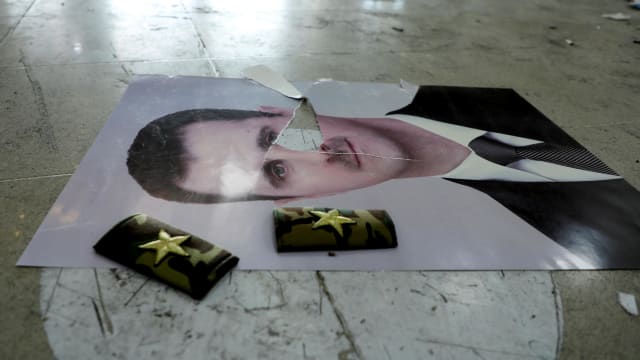 叙利亚总理同意将权力移交给反对派武装领导政府