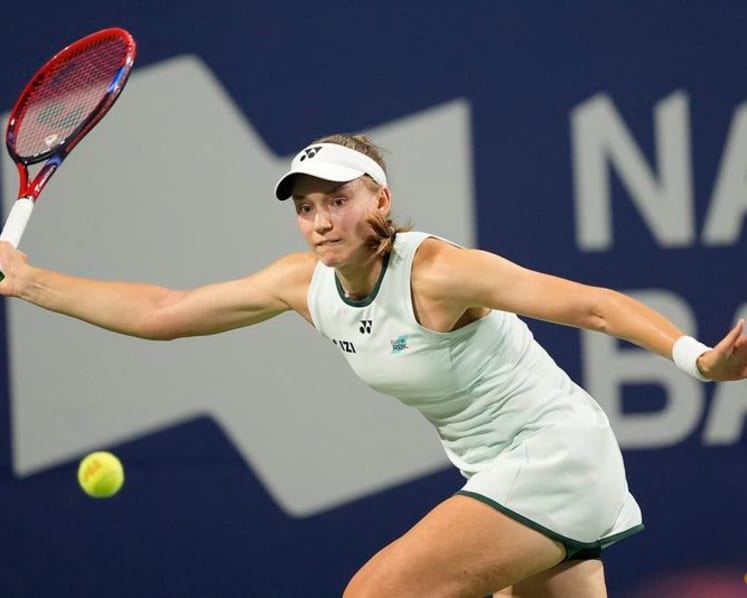 Rybakina fights back to beat Osaka at Canadian Open, will meet Gauff in semis