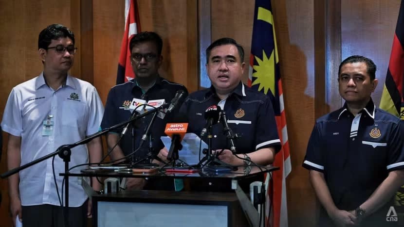  Lebih banyak pusat VEP disediakan di gedung beli-belah JB; 50 pemandu SG diberi amaran kerana gagal daftar