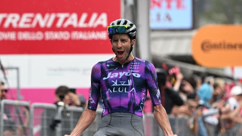 Yates snatches pink jersey from Del Toro on penultimate Giro stage