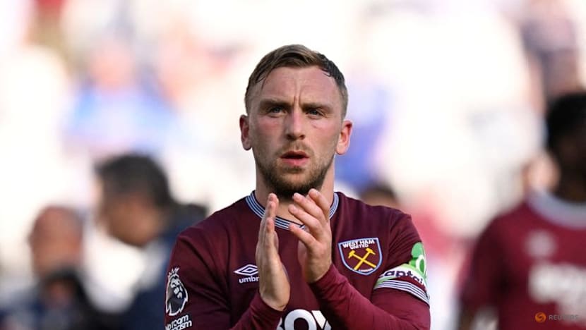 Bowen confirms stay at West Ham despite Premier League relegation