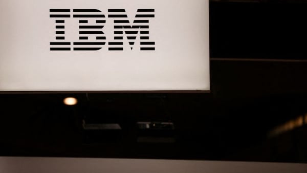 Trump says IBM, Raytheon may get US contract to modernize air traffic control system - Channel News Asia (Picture 2)