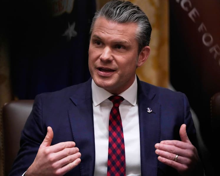 US lawmakers to force vote on war powers if Trump attacks Venezuela