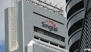 Singtel users report service disruptions