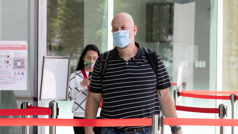 3 months’ jail for man who drunkenly attacked ICA officers