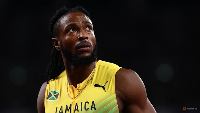 Lyles and Thompson keep apace in world championship heats