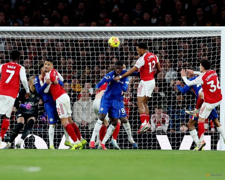 Timber header earns Arsenal crucial win over Chelsea