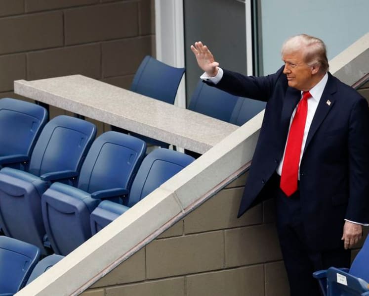 Trump receives mixed reaction at US Open after security delays frustrate fans