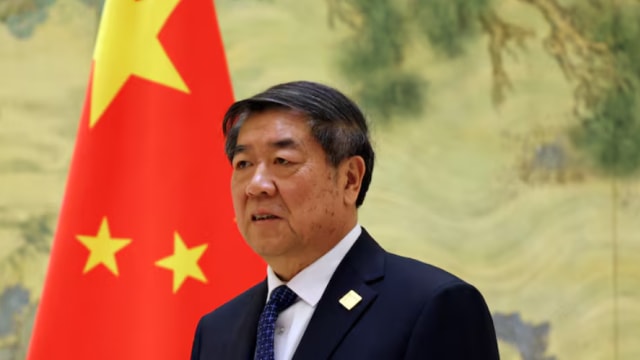 美国对华加征关税等限制措施 中方向美国财长表达关切