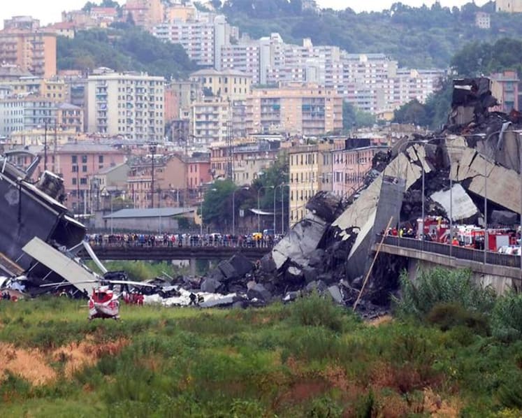Dozens killed in Italy motorway bridge collapse 'tragedy'