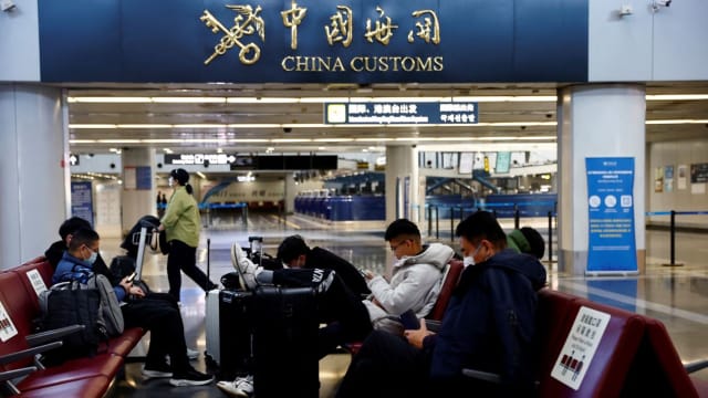 中国驻新加坡大使馆明起恢复审发外国人各类赴华签证