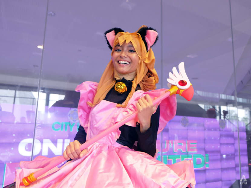 Meet Shirumimi, a Singaporean cosplayer who balances the modesty of her hijab with her love of anime Meet Shirumimi, a Singaporean cosplayer who balances the modesty of her hijab with her love of anime