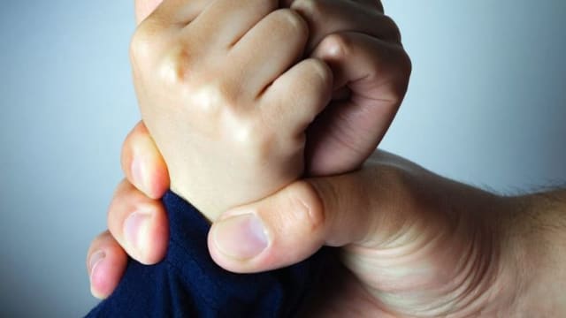 为教孩子打伤两幼儿 男子被判监13个月又一周