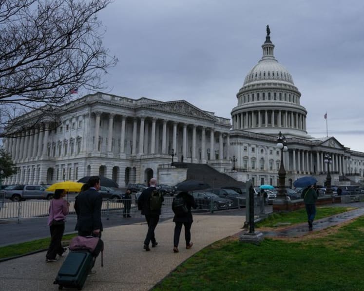 US Congress votes to end record government shutdown