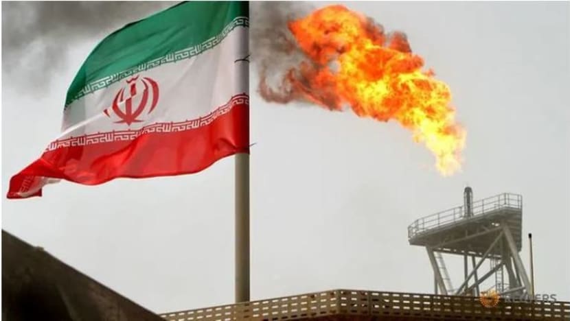 AS akan umum tamat pengecualian sekatan terhadap pengimport minyak Iran AS akan umum tamat pengecualian sekatan terhadap pengimport minyak Iran