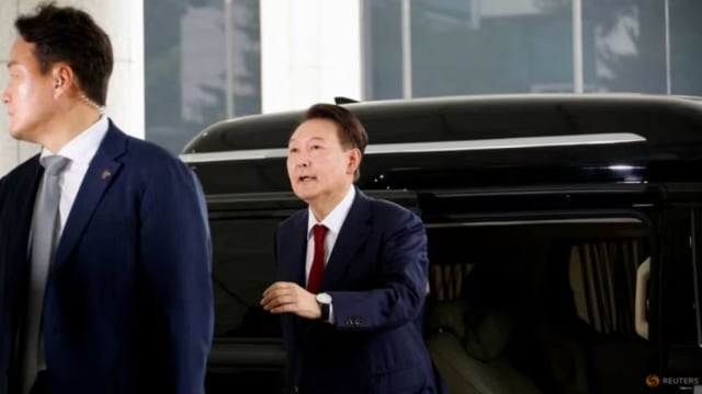 尹锡悦因叛乱罪首次进入检察机关接受调查