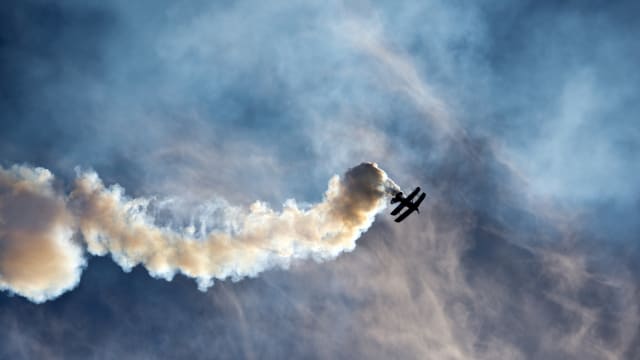 加拿大小型飞机坠毁 六人全部罹难