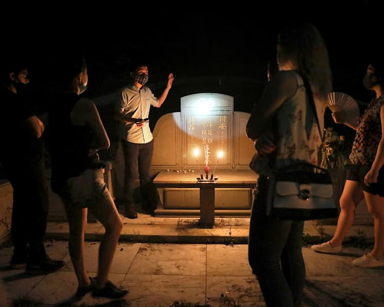 On the hunt for ghosts or Instafame, Singapore walking tours have you covered