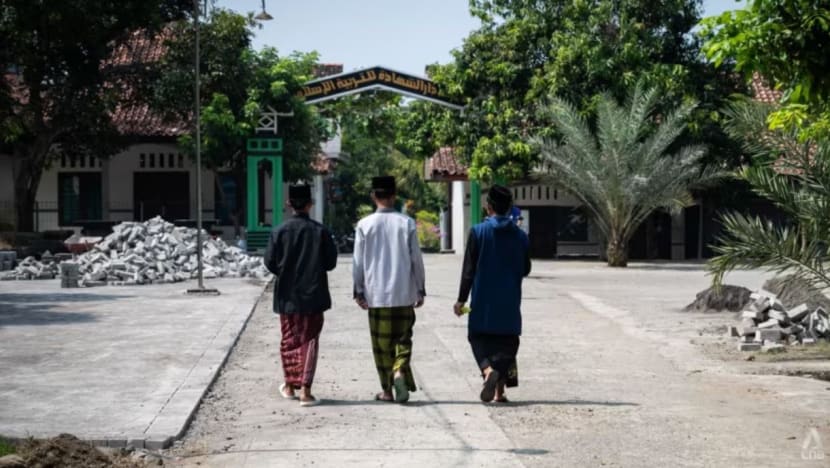 KOMENTAR: Berbelas Dalam Membantu Bekas Anggota ISIS Warga Indonesia KOMENTAR: Berbelas Dalam Membantu Bekas Anggota ISIS Warga Indonesia
