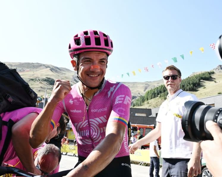 Carapaz secures solo victory in Tour de France stage 18, Pogacar stays in yellow
