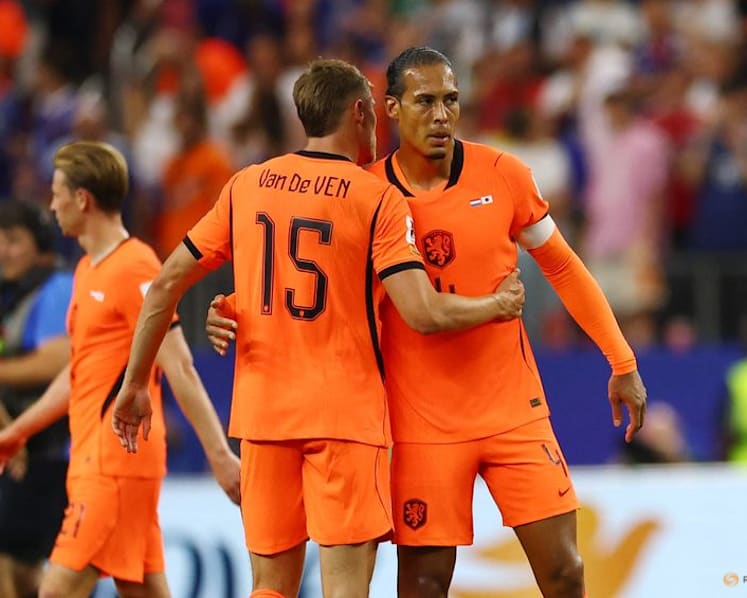 High-flying Sweden take on disappointed Dutch in Group F
