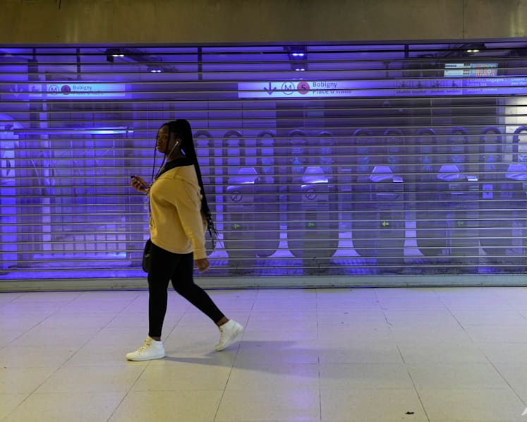 Paris Metro workers strike for wage hike, disrupt commutes