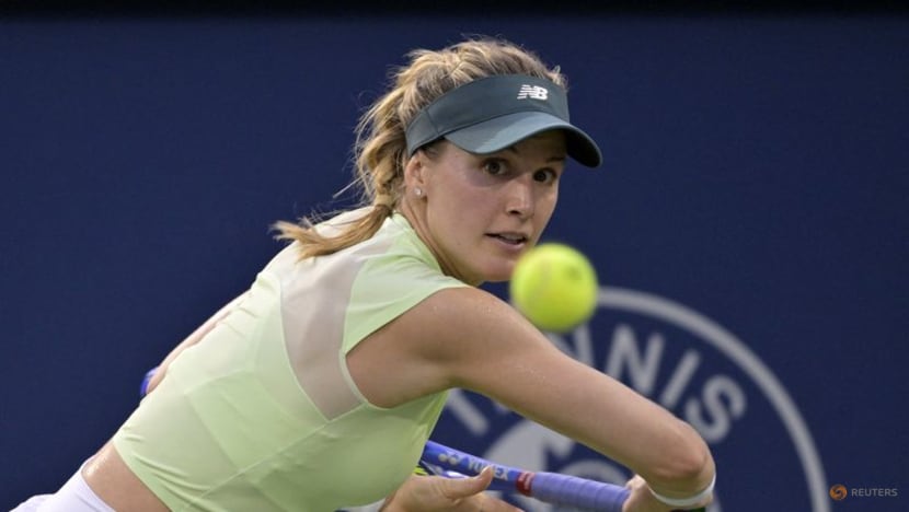 Bouchard extends career with first-round win at Canadian Open