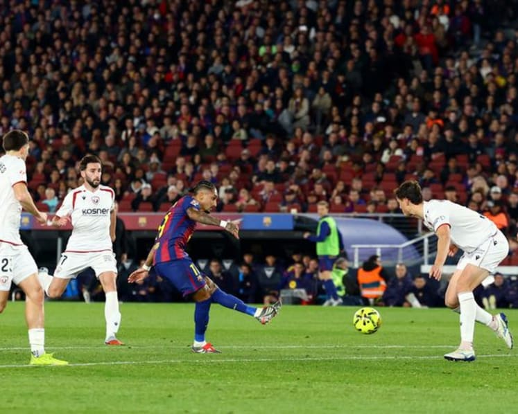 Raphinha double helps Barcelona overcome resilient Osasuna