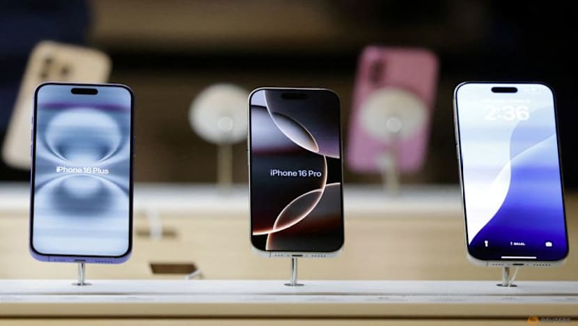Apple settles lawsuit over late Siri AI features for $250 million