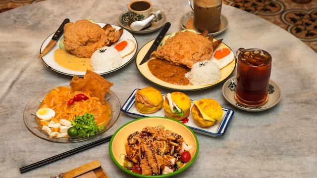 大南洋新品上桌，好想把12种咸甜口味的迷你菠萝包都装进肚子里！