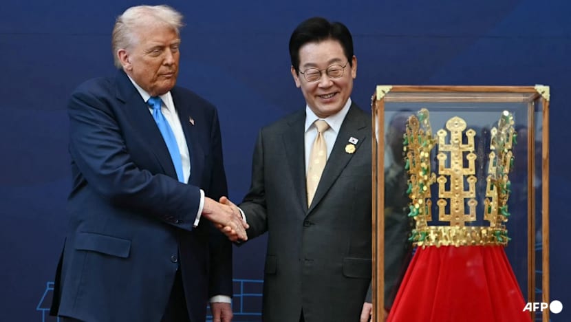 Monarch-loving Trump gifted replica of golden crown once worn by South Korean kings Monarch-loving Trump gifted replica of golden crown once worn by South Korean kings