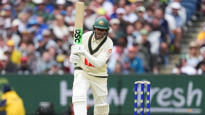 Australia farewell Khawaja as England fight for scraps in final Ashes clash