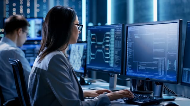调查：近七成雇主愿聘用无编码学历和经验人员