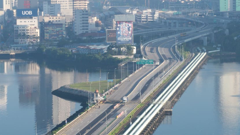 Public bus, taxi services between Singapore and Johor Bahru to resume from May 1