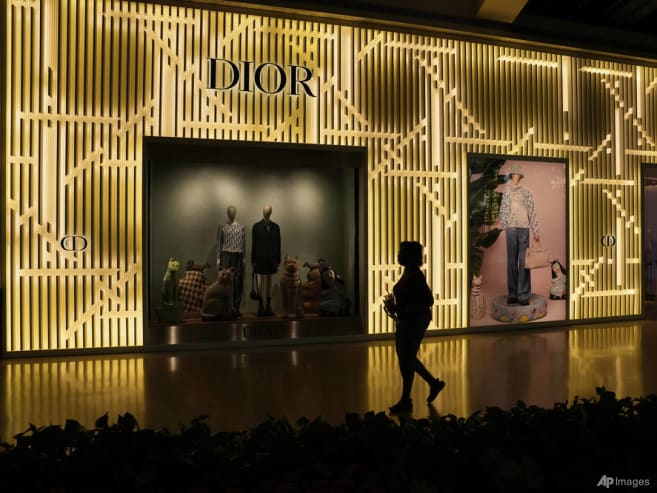 Luxury brands hit by drop in tourist spending in Europe and Japan