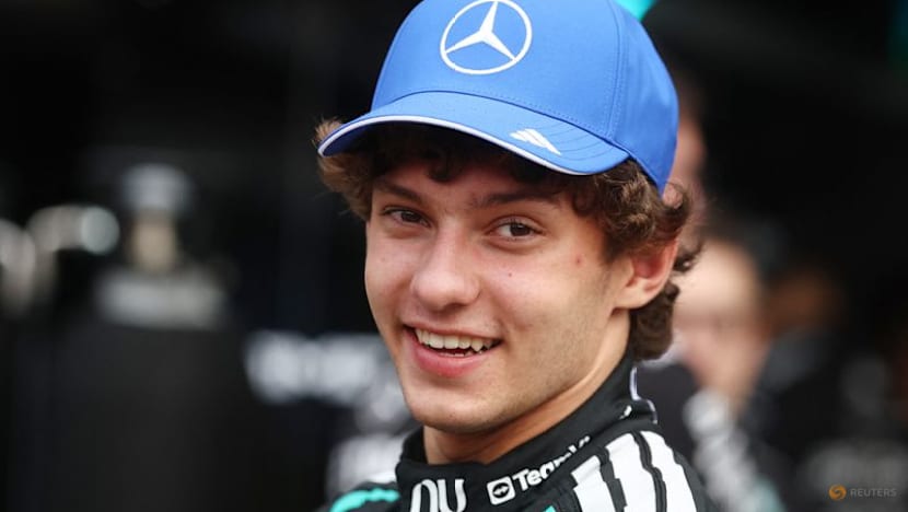 MotoGP riders are 'nuts', says F1 leader Antonelli