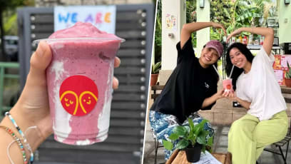 Sisters Sell Cheaper Smoothies Inspired By Famous LA Grocery Shop Erewhon At Siglap Home, Draw Queues