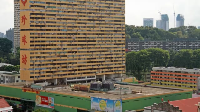 被控按摩时趁机非礼女郎 按摩师带充气娃娃上庭示范按摩法抗辩