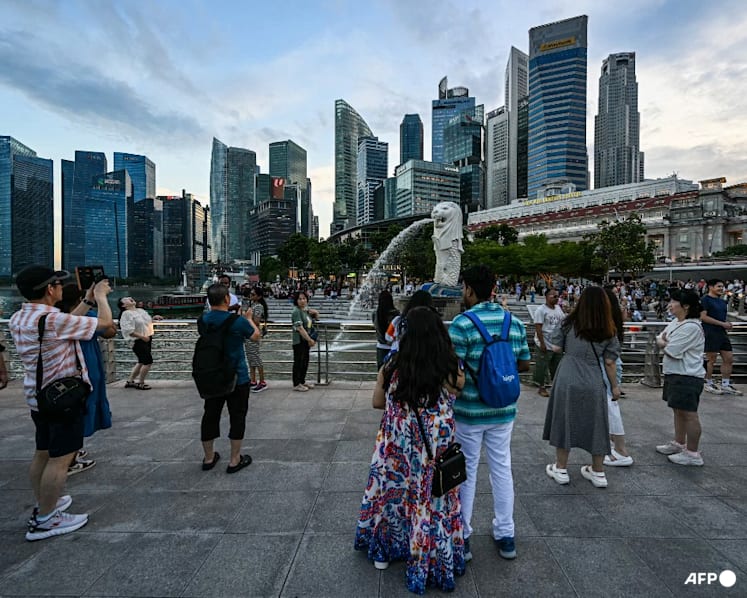COVID-19 wave subsiding, infections and hospitalisations decline: Ong Ye Kung