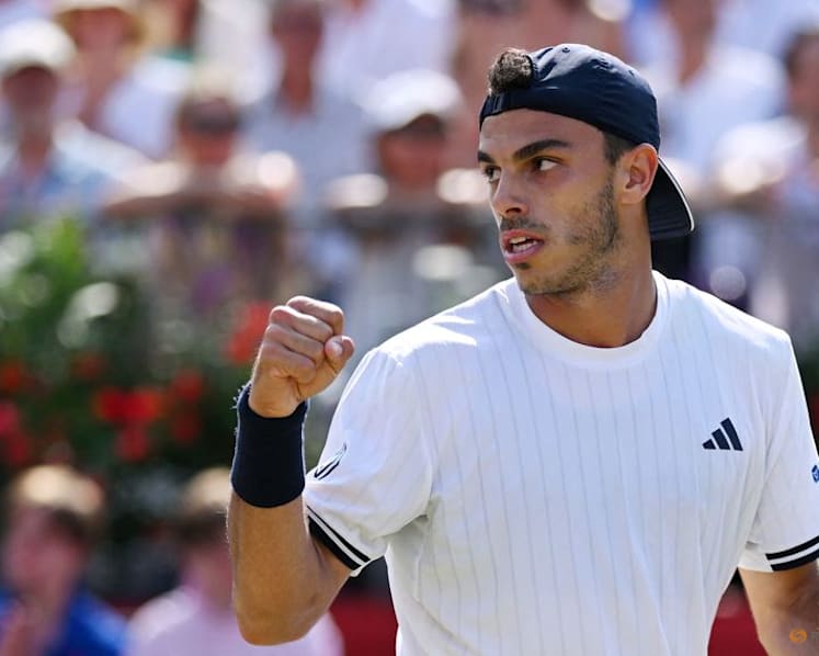 Cerundolo battles past Paul to win Queen's title