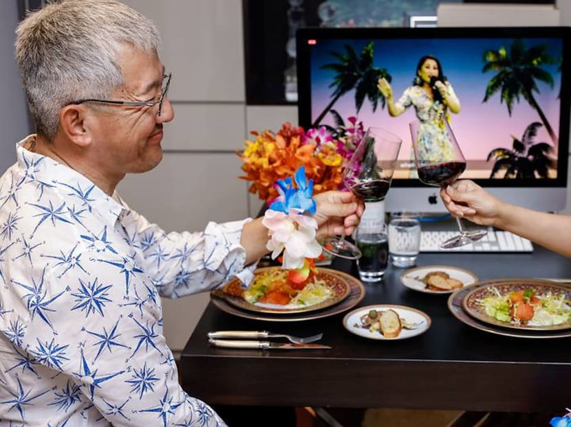 What is it like to attend a fancy gala party in Singapore – on Zoom? What is it like to attend a fancy gala party in Singapore – on Zoom?