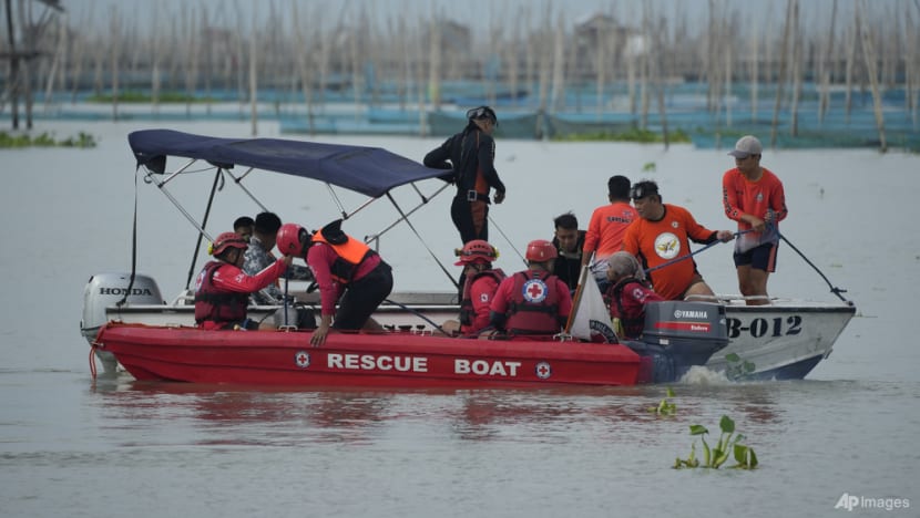 Philippine ferry was overloaded when it flipped over, leaving 26 dead, official says
