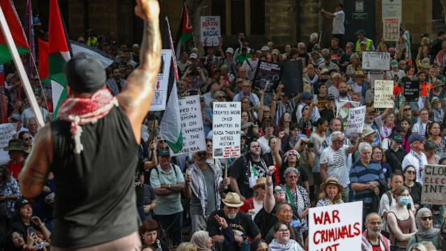 悉尼示威爆冲突 澳警强调执法属必要防卫