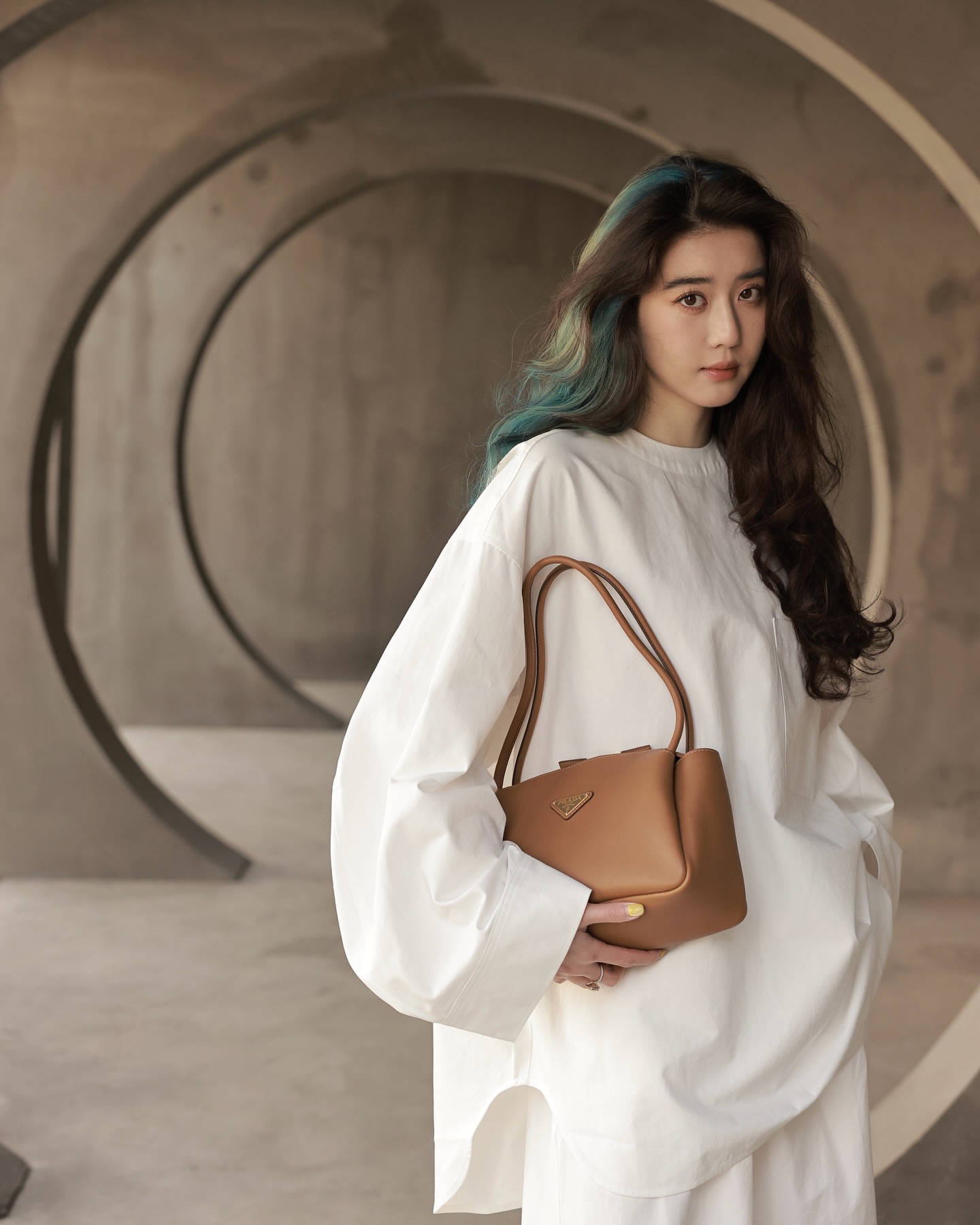 李凯馨前助理认了造假“辱华”录音、散播谣言！ - vibes by 8world