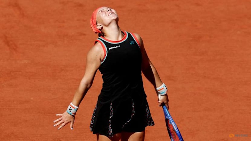 Shadow of war looms large over French Open as semi-final lineup takes shape