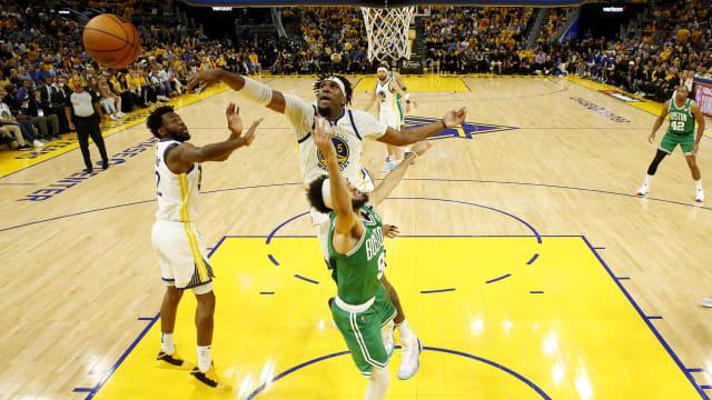 NBA总决赛：波士顿凯尔特人队击败金州勇士队
