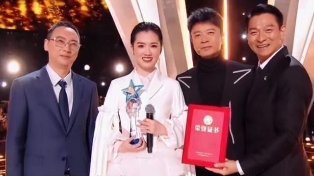 刘德华现身《中国好声音》总决赛　李克勤学员梁玉莹夺总冠军
