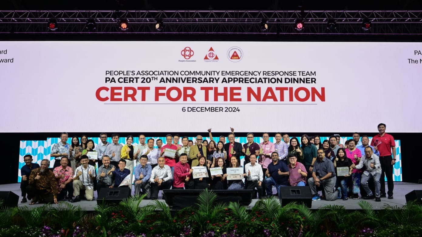 配合社区紧急应对小组成立20周年人协颁发奖项给超过50个支部- 8world