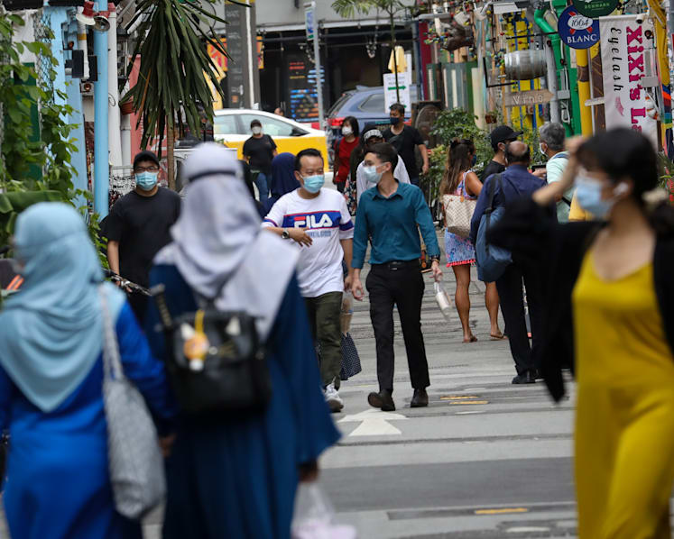 Covid-19: 2,069 new cases and 8 more deaths in Singapore; weekly infection growth rate at 0.94